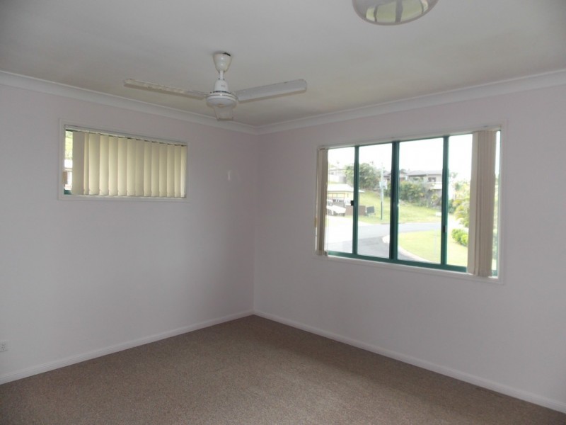 33 Olympia Avenue, Pacific Heights QLD 4703