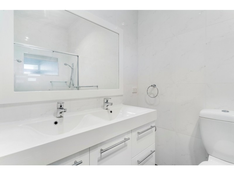 Unit 1, 43 Strow Street, Barlows Hill QLD 4703