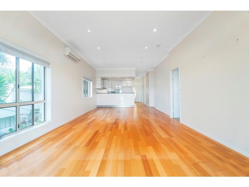 Unit 1, 43 Strow Street, Barlows Hill QLD 4703