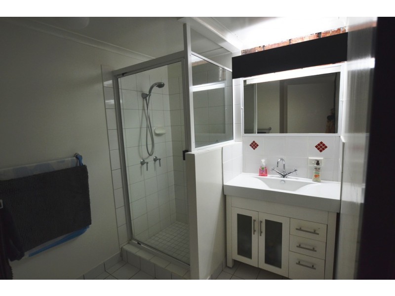 9/10 Kerr Street, Meikleville Hill QLD 4703