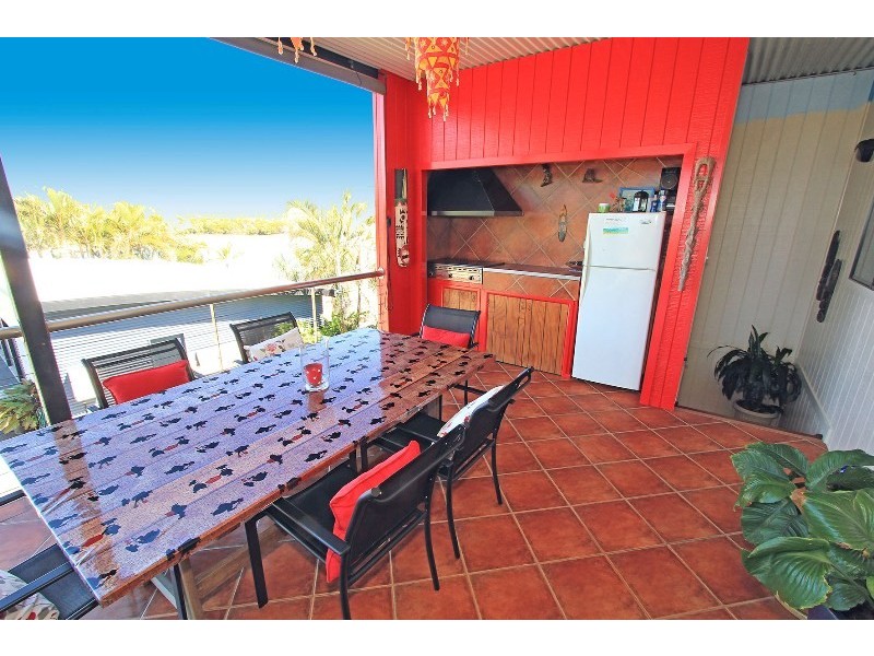 142 Schofield Parade, Keppel Sands QLD 4702