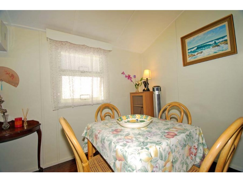 27 Matthew Flinders Drive, Cooee Bay QLD 4703