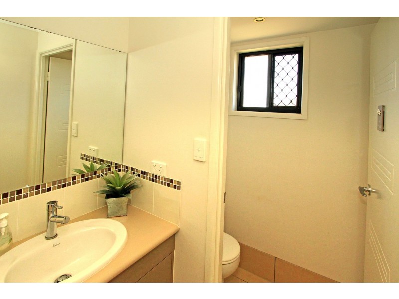 31 Miami Crescent, Pacific Heights QLD 4703