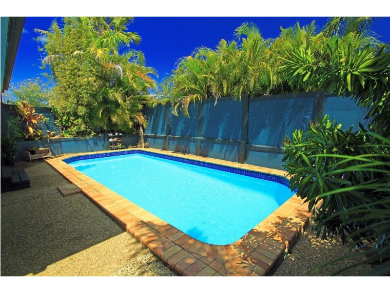 18 Macaulay Way, Pacific Heights QLD 4703