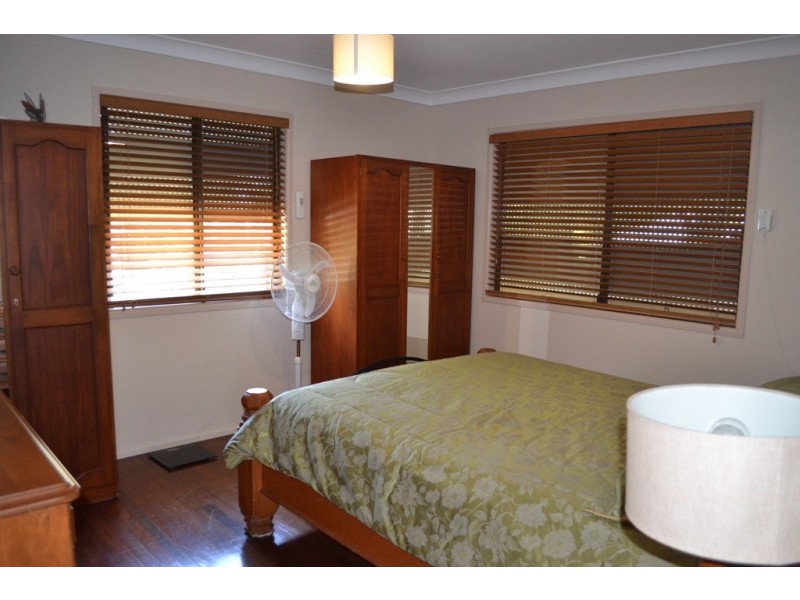 147 Matthew Flinders Drive, Cooee Bay QLD 4703