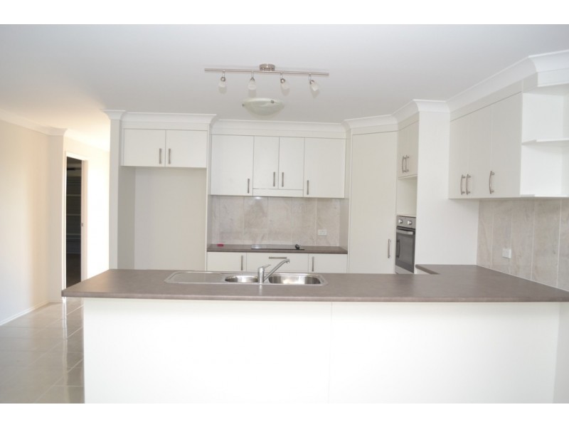 3 Webb Place, Barmaryee QLD 4703