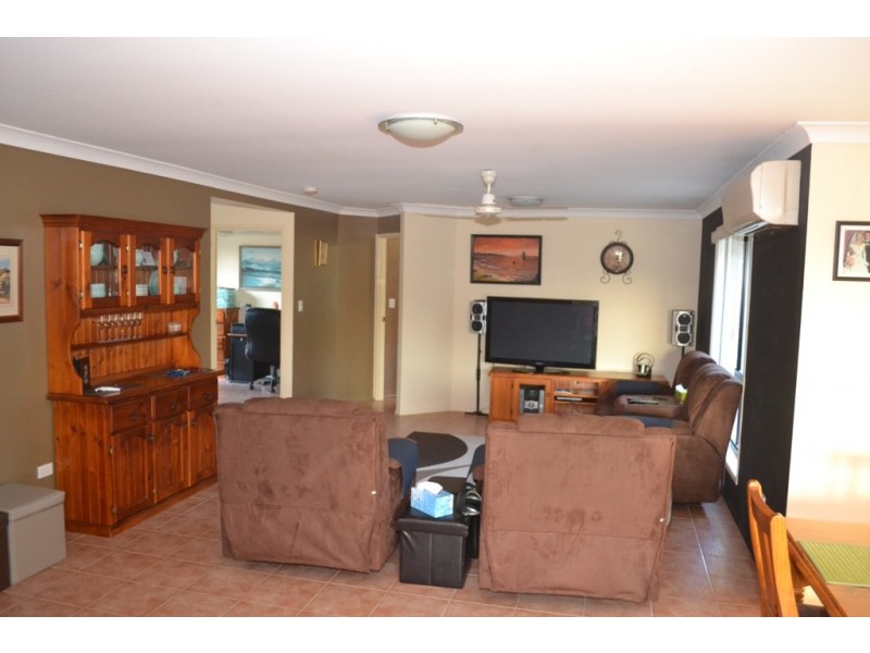 8 Nicole Close, Taroomball QLD 4703