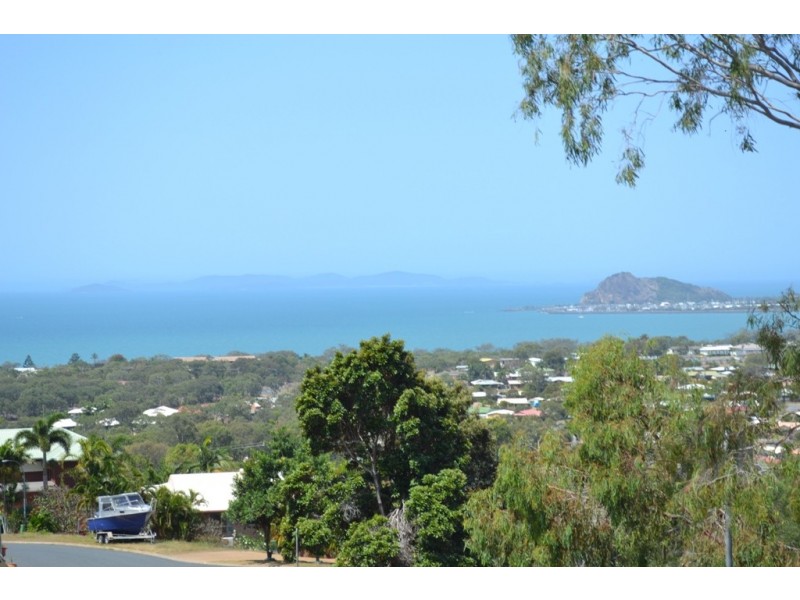 5 Banksia Place, Taranganba QLD 4703