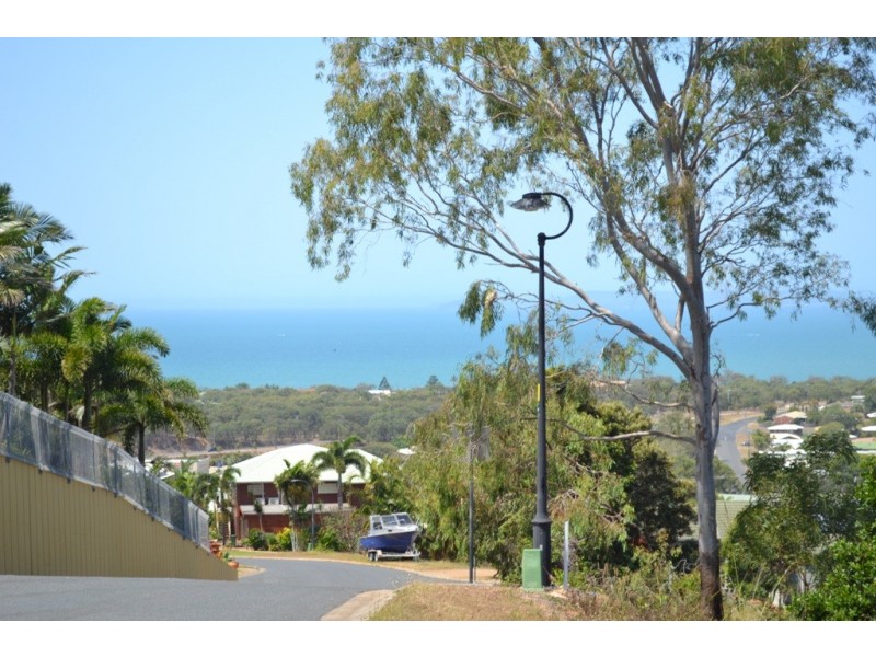 5 Banksia Place, Taranganba QLD 4703