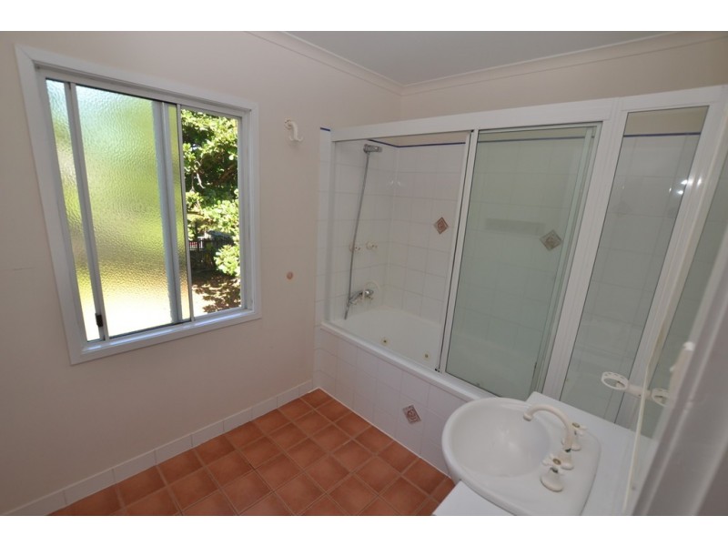 10 Cathne Street TENANT APPROVED, Cooee Bay QLD 4703