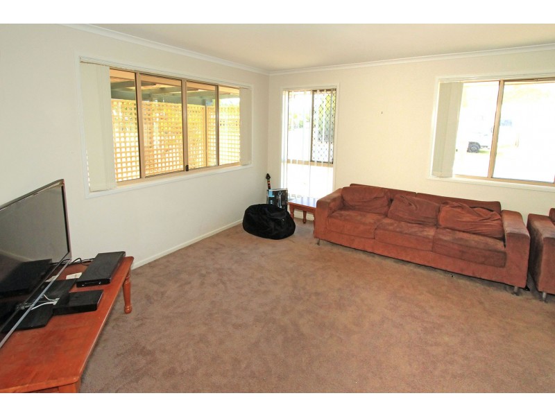 1 Rowe Crescent, Taranganba QLD 4703