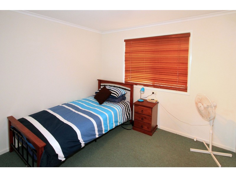 1 Rowe Crescent, Taranganba QLD 4703