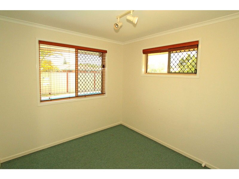 1 Rowe Crescent, Taranganba QLD 4703