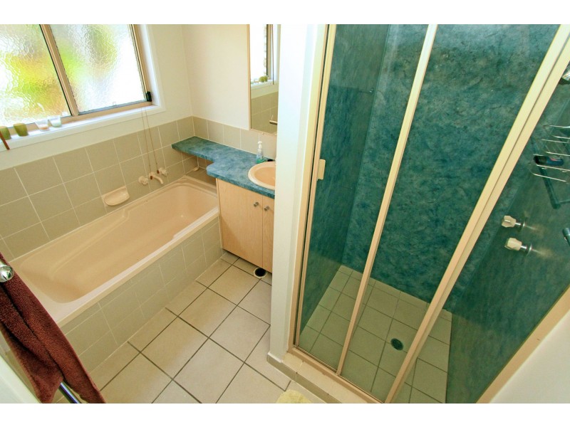 1 Rowe Crescent, Taranganba QLD 4703