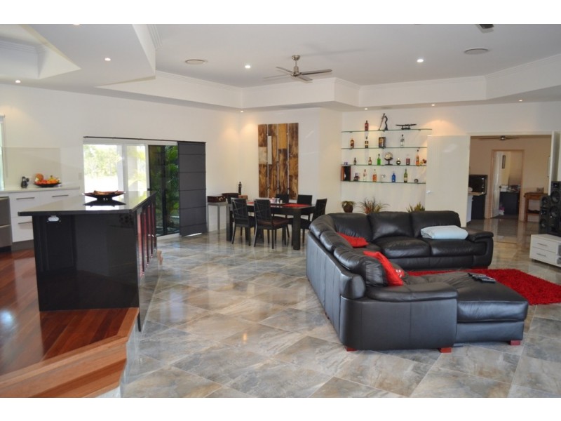 20 Racecourse Road, Barmaryee QLD 4703