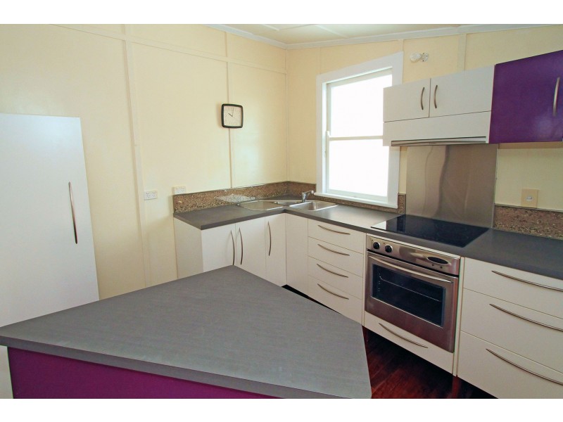 57 Matthew Flinders Drive, Cooee Bay QLD 4703