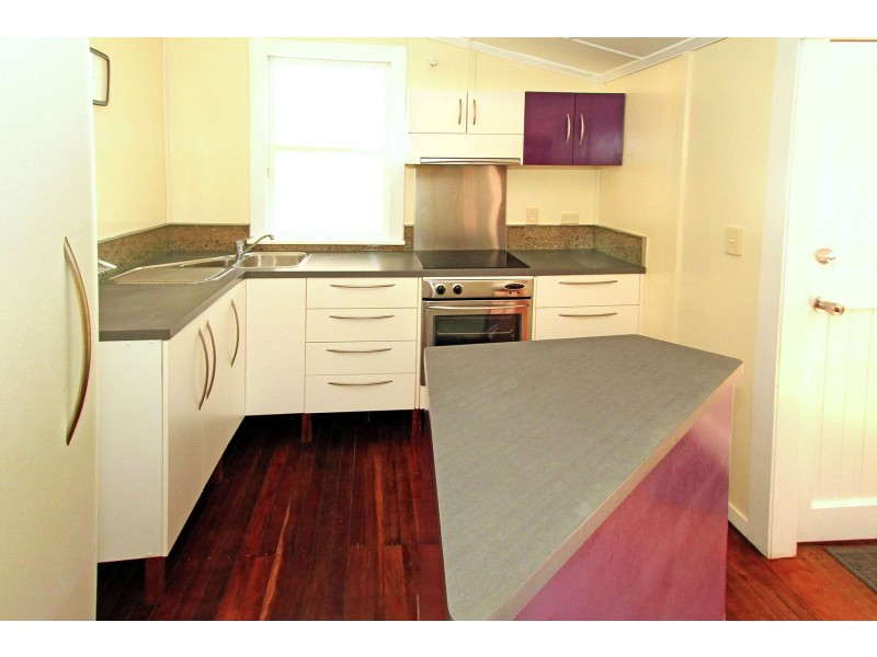 57 Matthew Flinders Drive, Cooee Bay QLD 4703