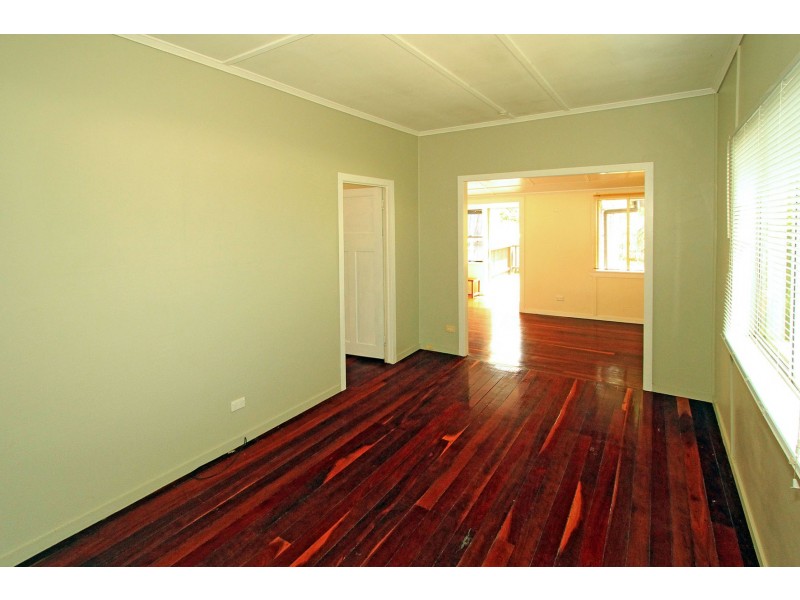 57 Matthew Flinders Drive, Cooee Bay QLD 4703