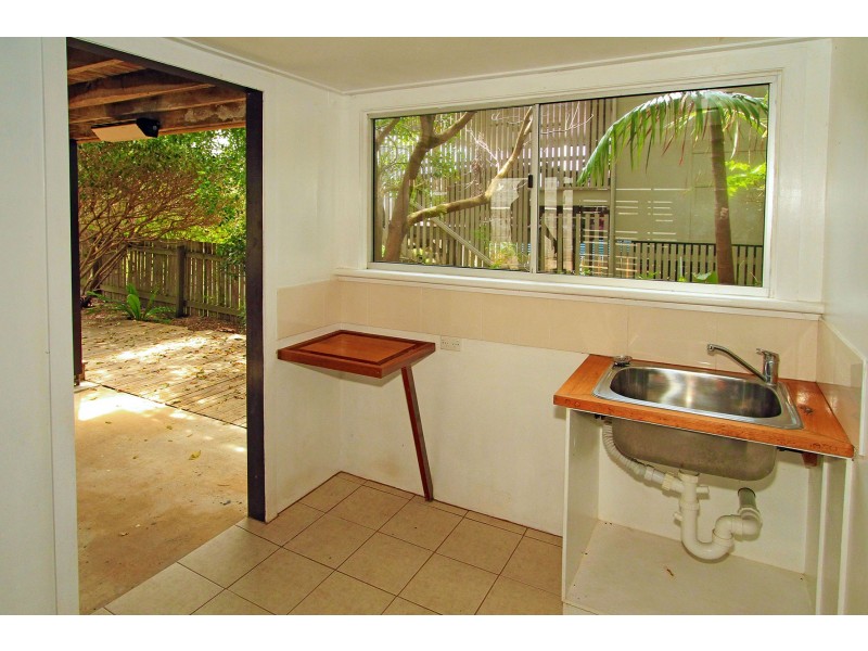 57 Matthew Flinders Drive, Cooee Bay QLD 4703