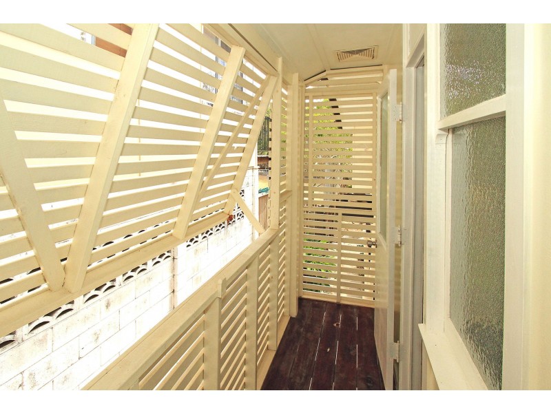 57 Matthew Flinders Drive, Cooee Bay QLD 4703