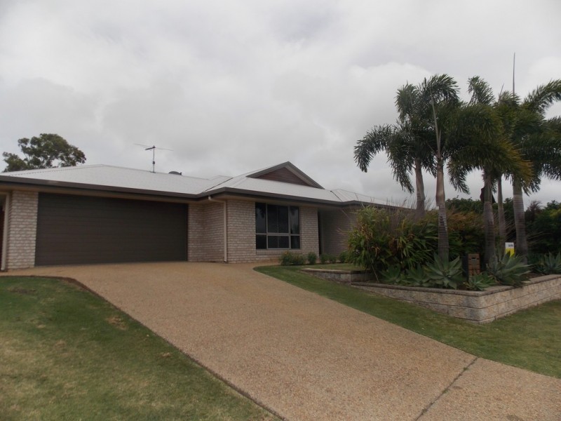 33 Dune Circuit, Lammermoor QLD 4703