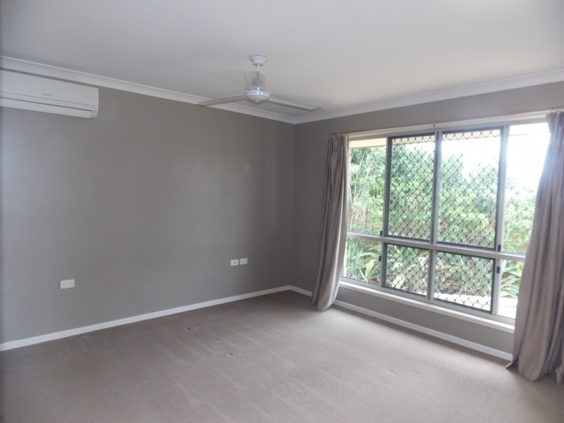 33 Dune Circuit, Lammermoor QLD 4703