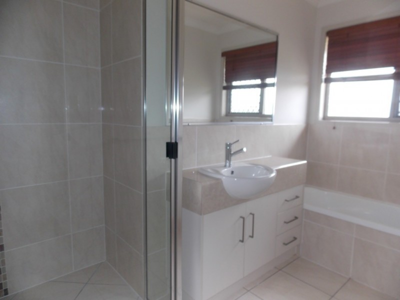 33 Dune Circuit, Lammermoor QLD 4703