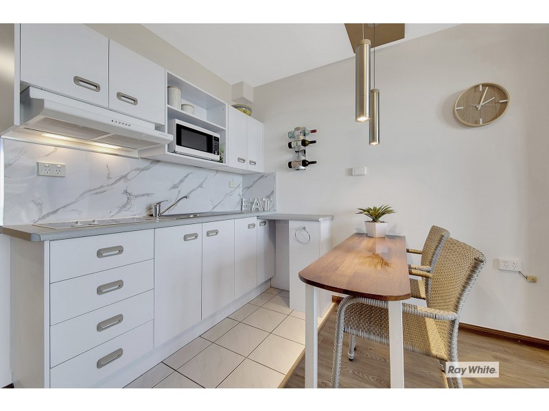 302/4 Adelaide Street, Yeppoon QLD 4703