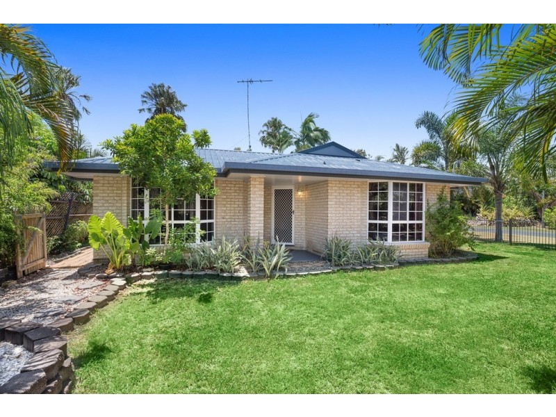 27 Gardenia Street, Kinka Beach QLD 4703