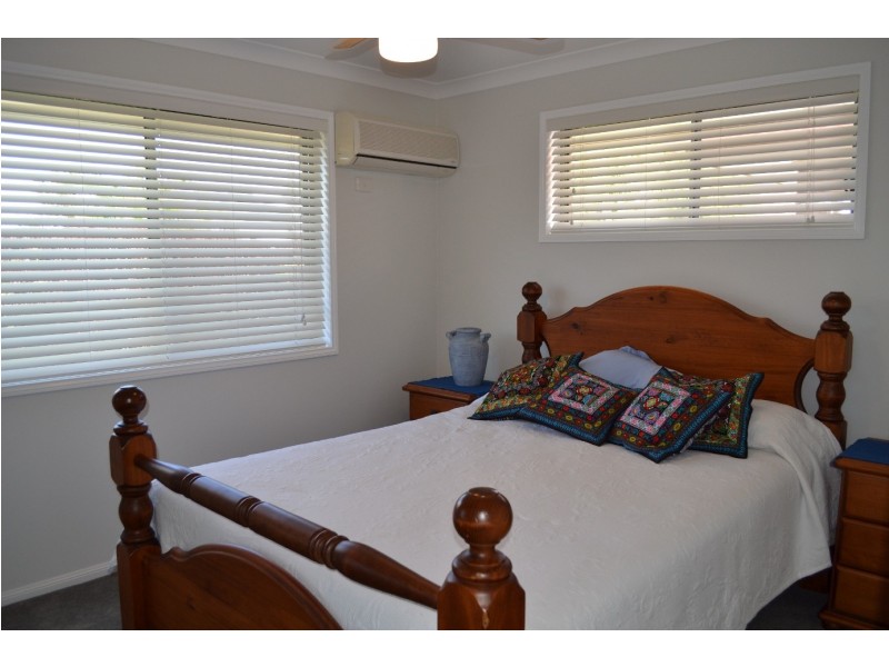 28 Banksia Place, Taranganba QLD 4703