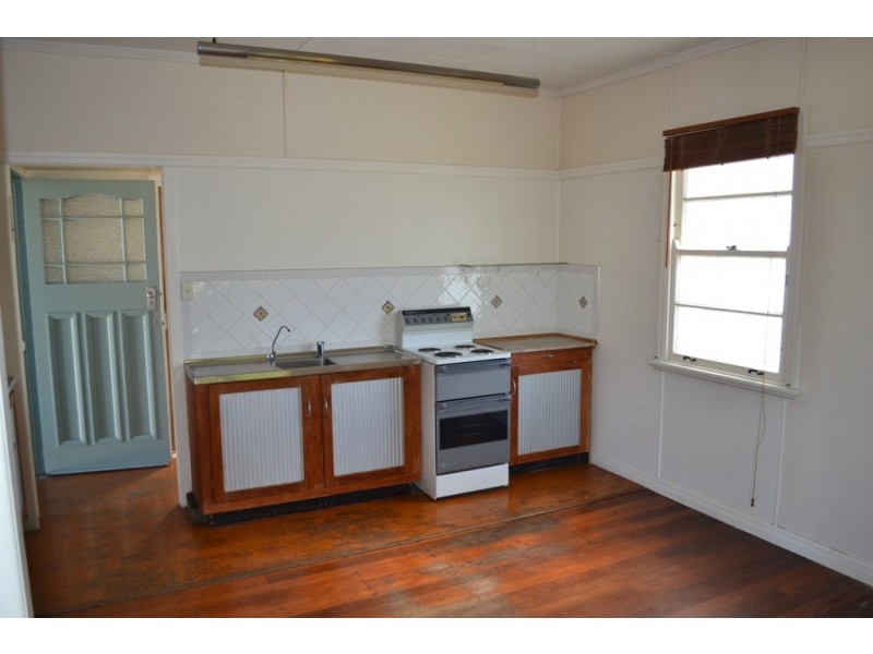 6 Pandanus Street, Cooee Bay QLD 4703