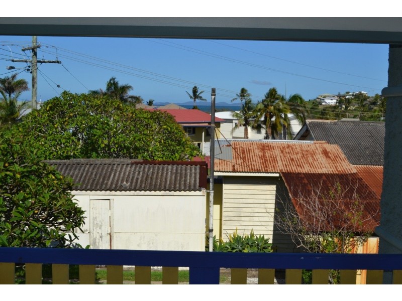 6 Pandanus Street, Cooee Bay QLD 4703