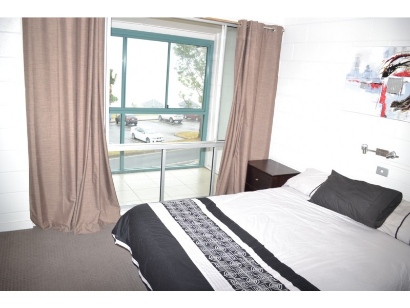 8/16 Anzac Parade, Yeppoon QLD 4703