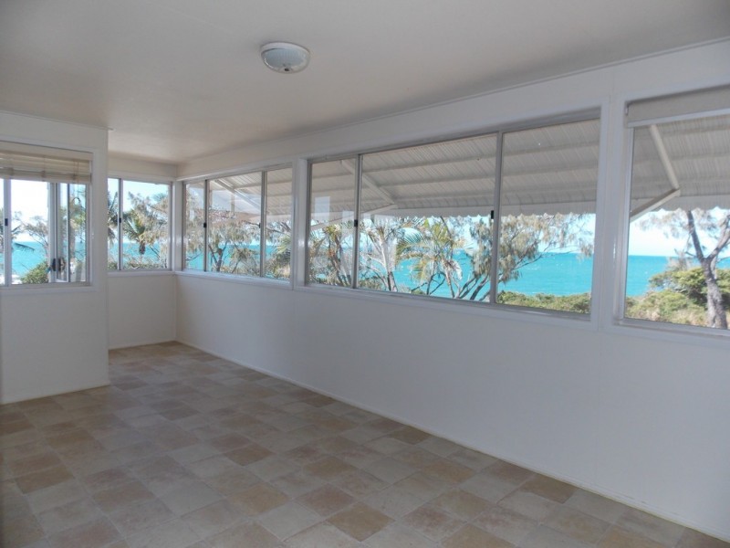 84 The Esplanade, Lammermoor QLD 4703