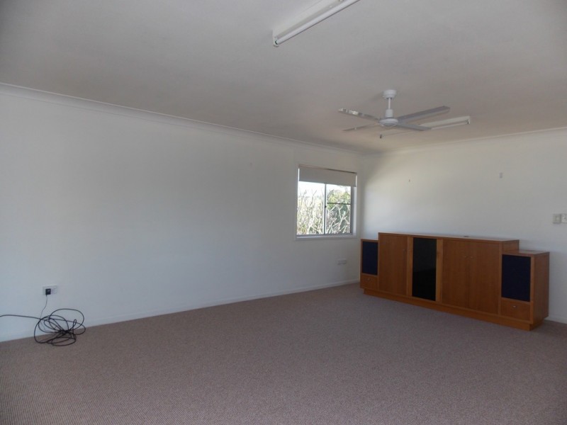 84 The Esplanade, Lammermoor QLD 4703