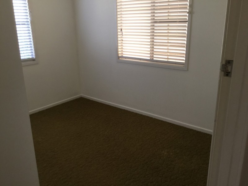 84 The Esplanade, Lammermoor QLD 4703