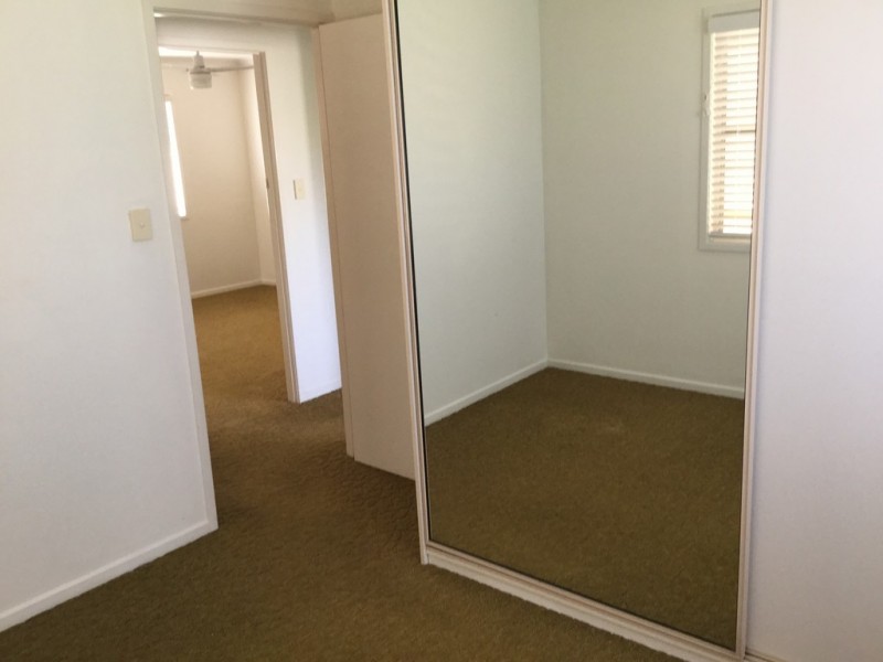 84 The Esplanade, Lammermoor QLD 4703