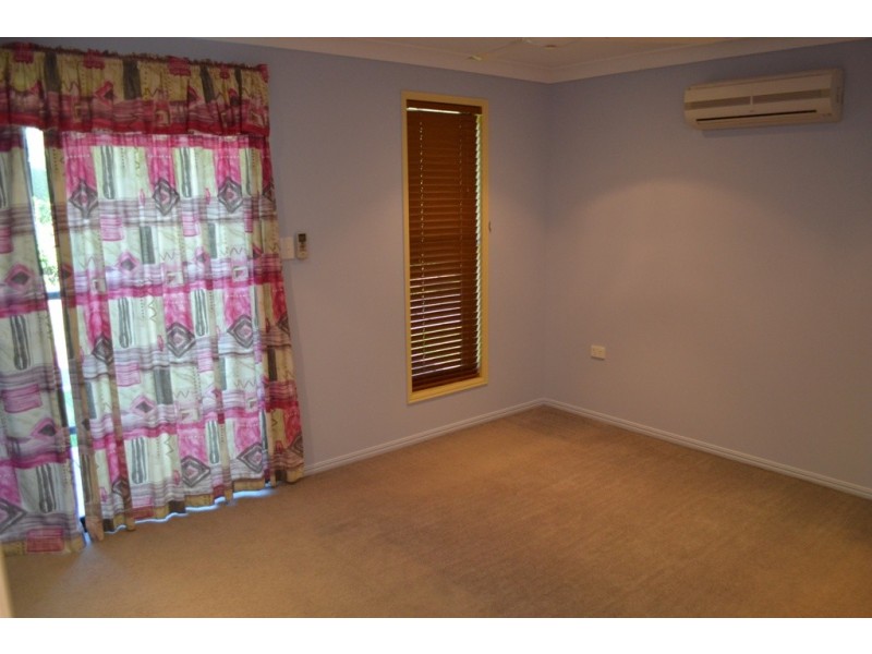 4 Lakeview Circuit, Mulambin QLD 4703