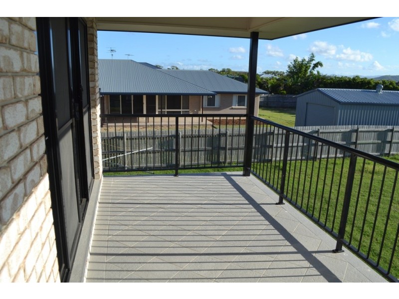 4 Lakeview Circuit, Mulambin QLD 4703