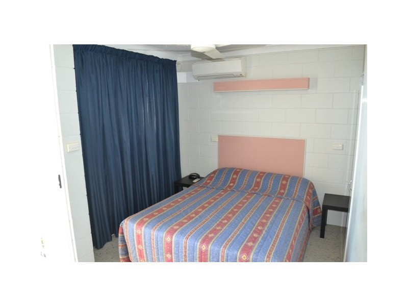 Unit 9, 18/20 Endeavour Inn, Hill Street, Emu Park QLD 4710