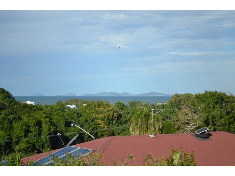 1/9 Coxwold Place, Pacific Heights QLD 4703