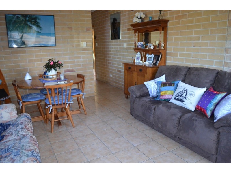 1/9 Coxwold Place, Pacific Heights QLD 4703