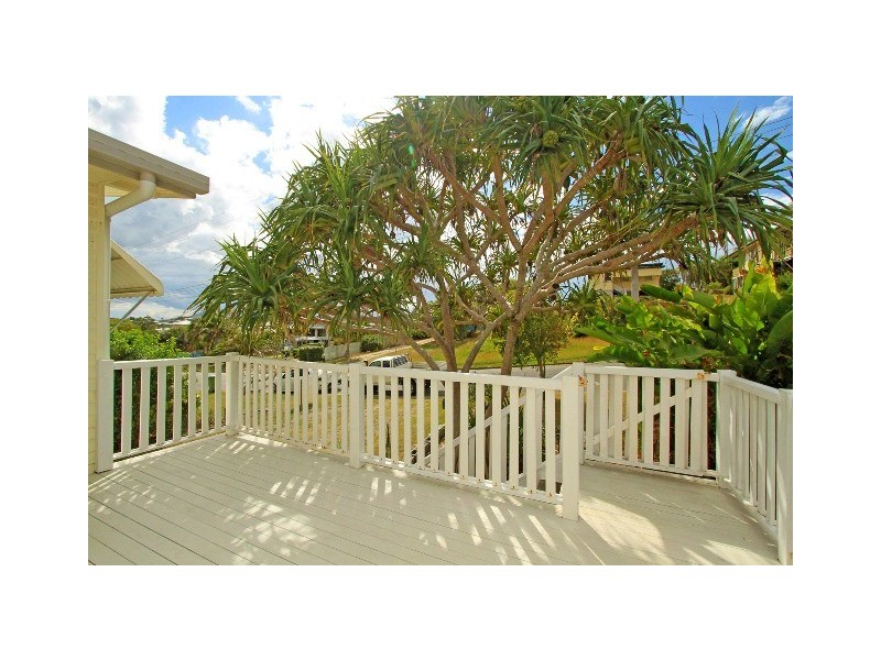 10 Cathne Street, Cooee Bay QLD 4703