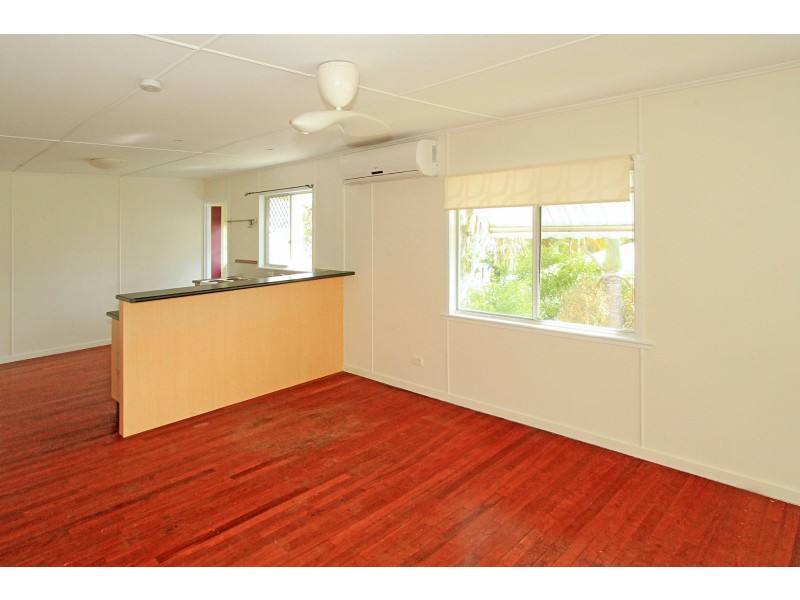 10 Cathne Street, Cooee Bay QLD 4703