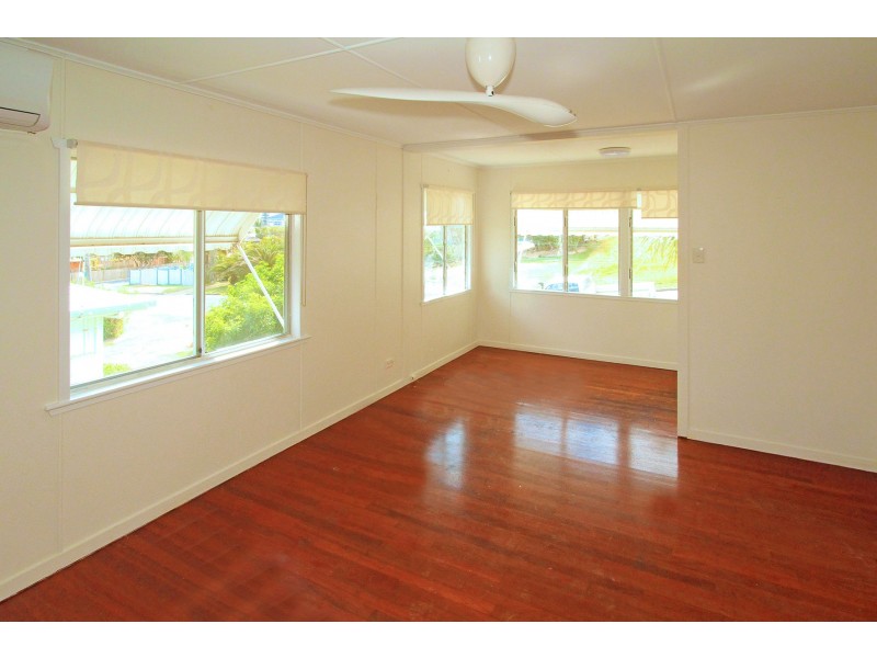10 Cathne Street, Cooee Bay QLD 4703