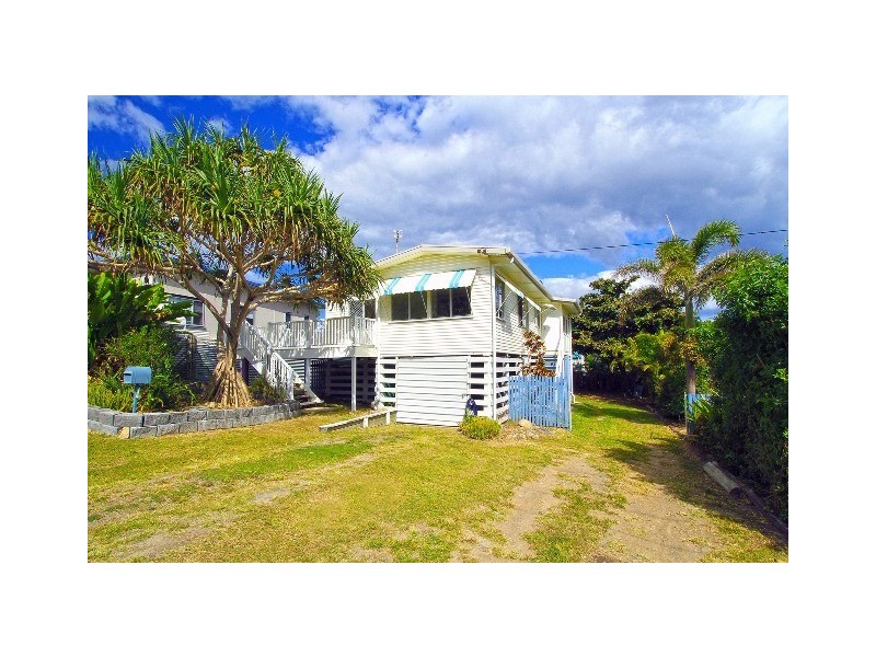 10 Cathne Street, Cooee Bay QLD 4703