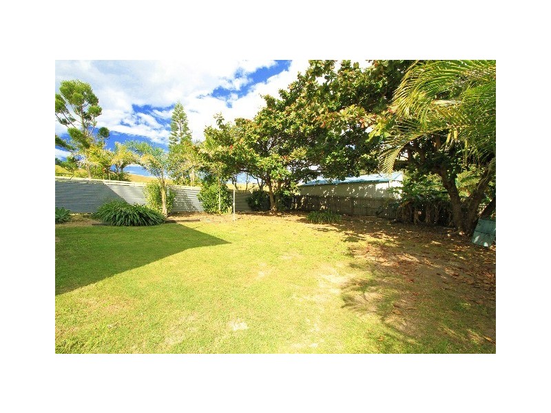 10 Cathne Street, Cooee Bay QLD 4703