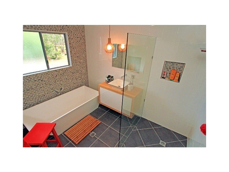 20-22 Bernborough Drive, Barmaryee QLD 4703