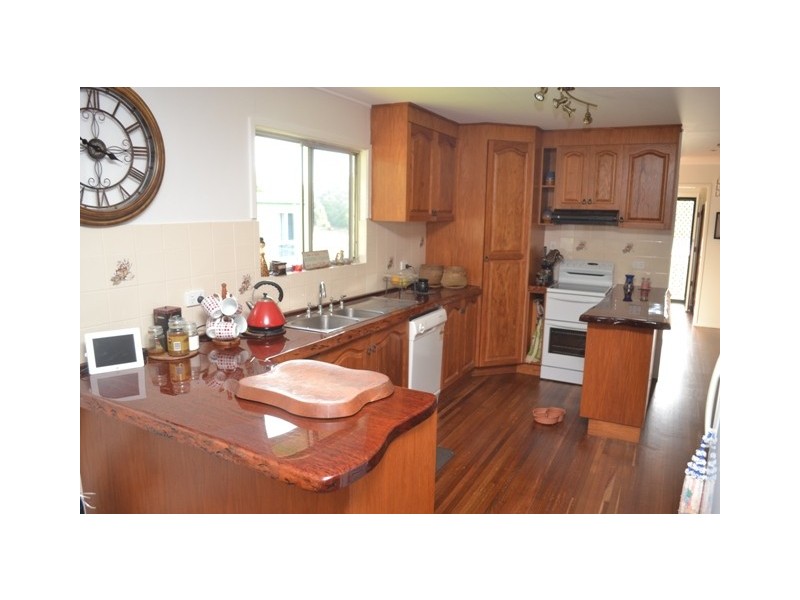 25 Stones Road, Woodbury QLD 4703