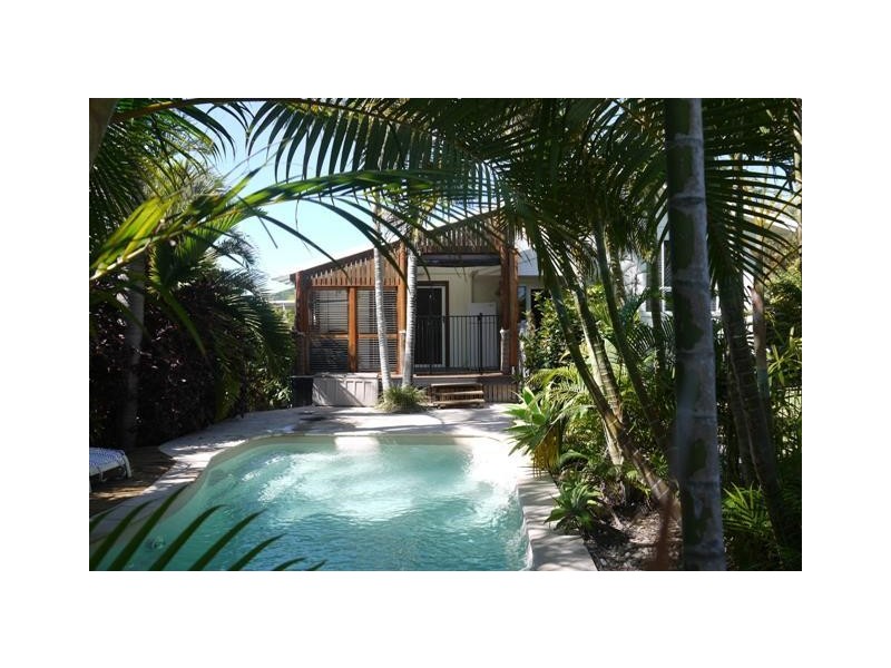 10 Crayke Court, Pacific Heights QLD 4703